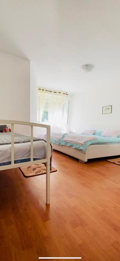 Apartment Zvecaj Dakovo Luaran gambar